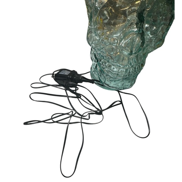 Fabulous Textured Heavyweight Glass Skull Sculpture w/ Star Lights (EUC) - Picture 14 of 15